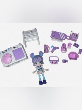 Shopkins Happy Places Series 2 Milly Mops Bunny Laundry Pack-Purple & White Set
